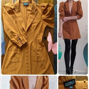 Vintage Danielle Bernstein Bottom up front dress